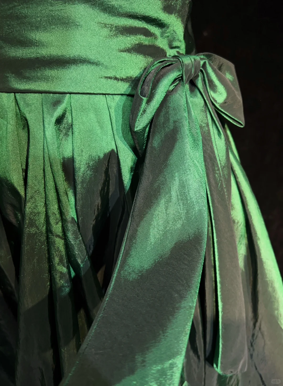 Green Strapless Satin Waist Pleated A-Line Short Skirt Homecoming Dress R4983