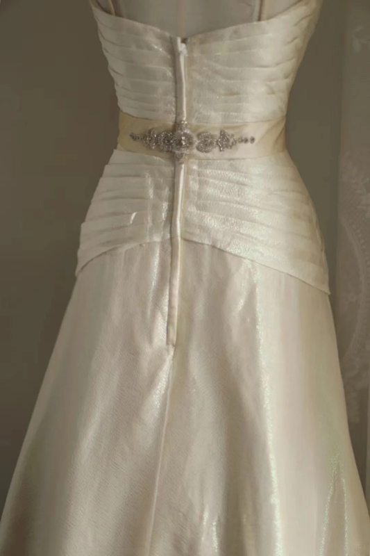 Ivory white halter-neck fitted waist elegant long ball gown, bridal dress R6833