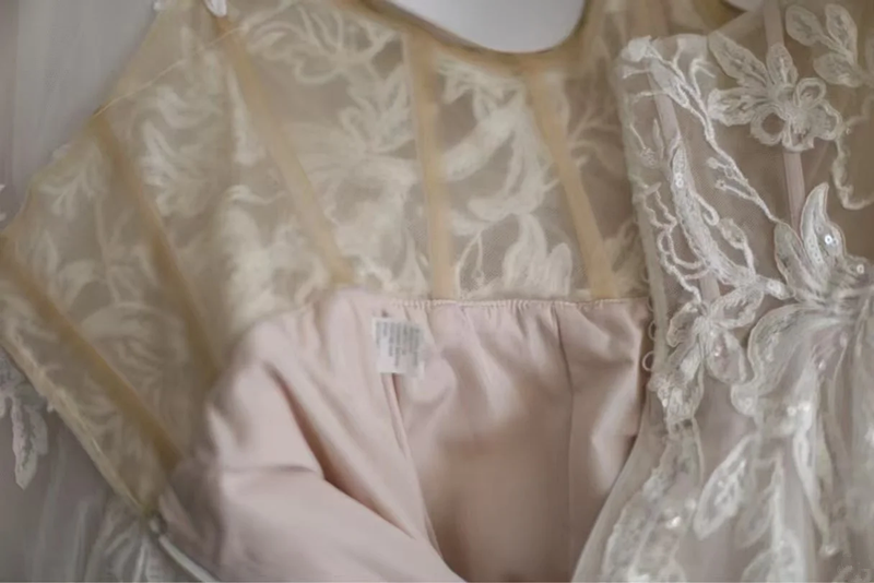 White strapless floral-stitched fitted long ball gown/bridal dress R6835