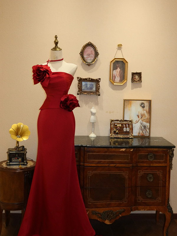 Red strapless long wedding dress with 3D floral embellishments, fitted waist, and hip-hugging silhouette R6597