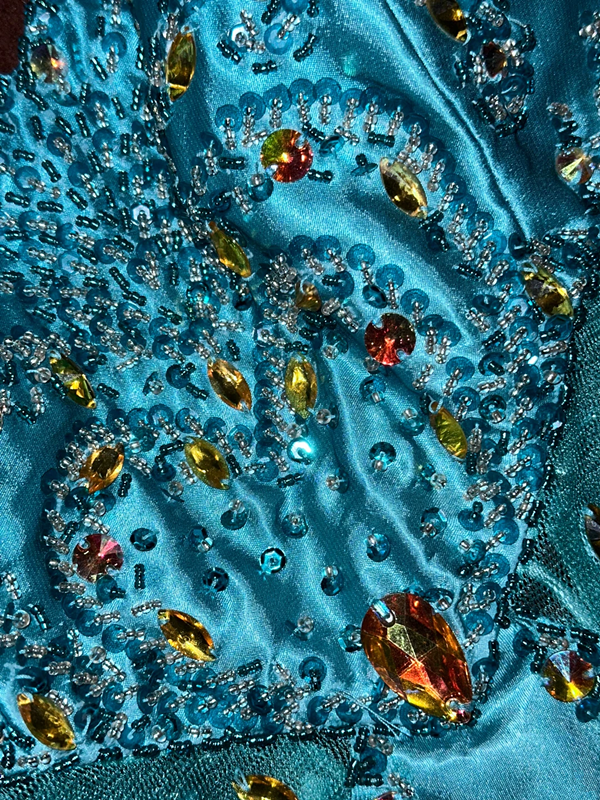 Blue halter-neck fitted long ball gown R7036