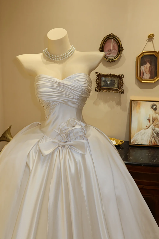 White strapless, fitted waist, full skirt, long ball gown R7191
