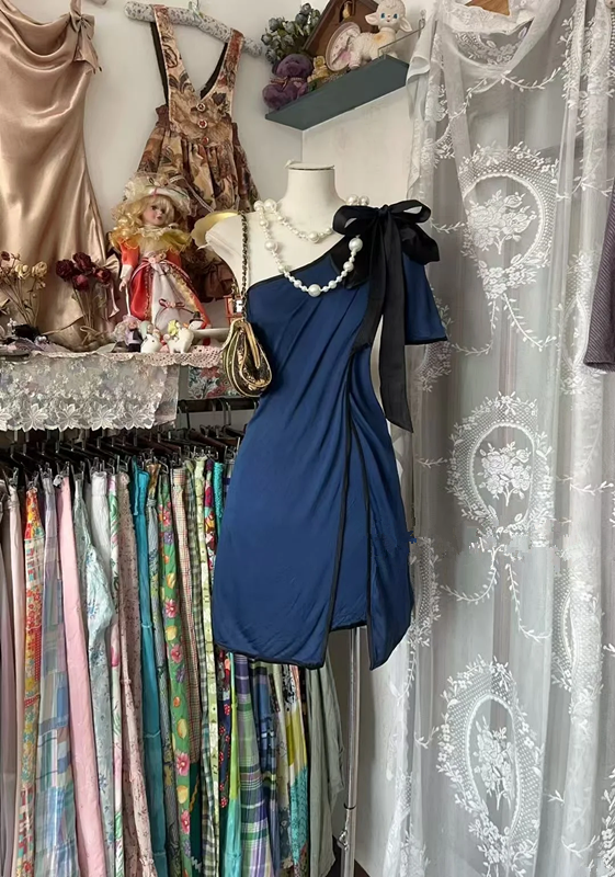 Blue one-shoulder fitted waist slim-fitting short ball gown R7480