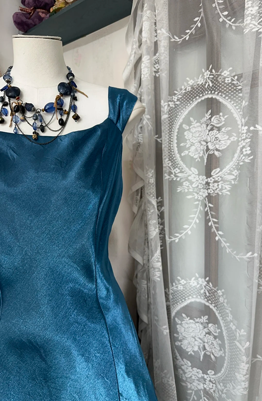 Vintage blue halter-neck satin fitted long ball gown R6361