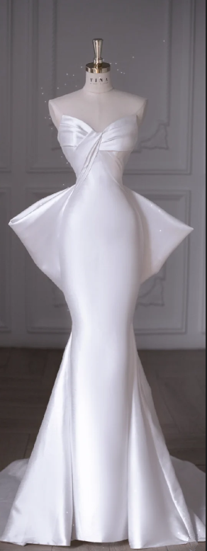 White Tube Top Fitted-Waist Slim-Fit Bodycon Long Bridal Gown R5923