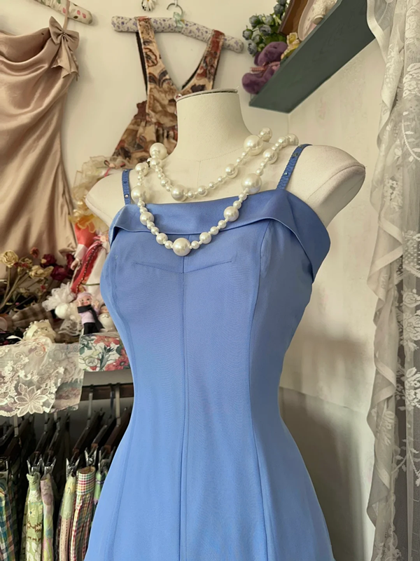 Blue halter-neck fitted long dress, ball gown R6324