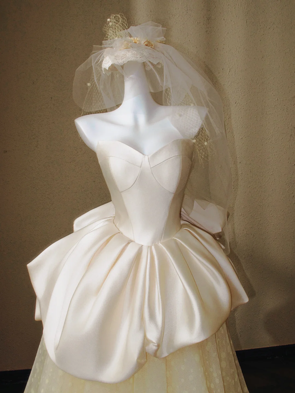 Champagne-colored strapless satin waisted puffy princess dress, prom dress R5653