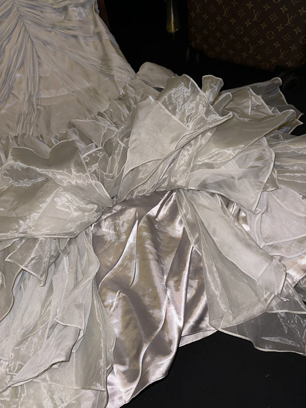 Grayish-white halter-neck fitted waist slim-fit tiered skirt long ball gown R7043