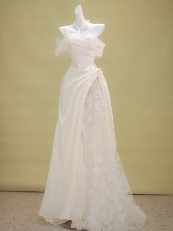 White one-shoulder strap waist slim satin pleated maxi bridal gown R5808