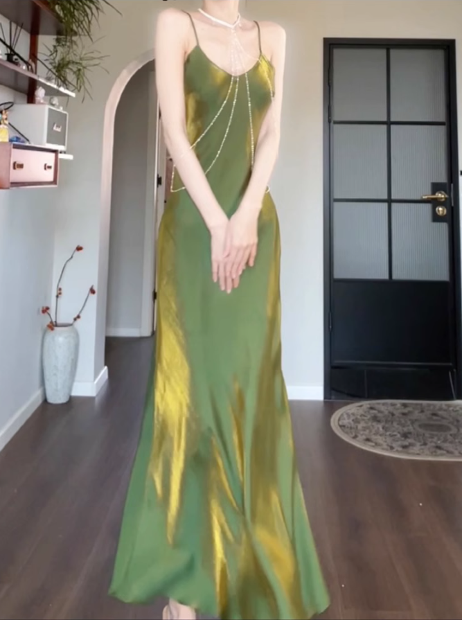 French high-end V-neck green drape dress plus size temperament banquet dress R1822