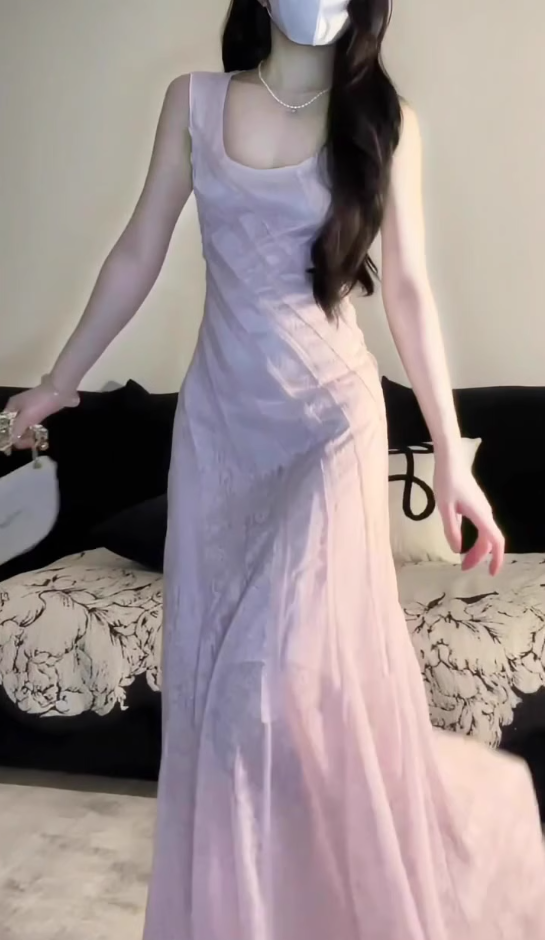 Design pure desire pink vest dress 2025 new seaside vacation gentle temperament slim long skirt R0476