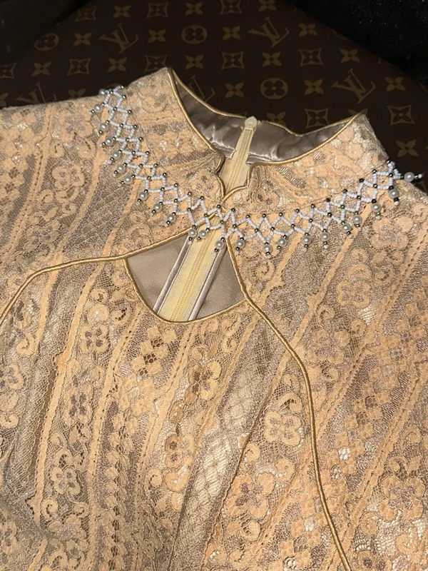 Apricot-colored, fitted, mid-length ball gown with a Chinese style R6848