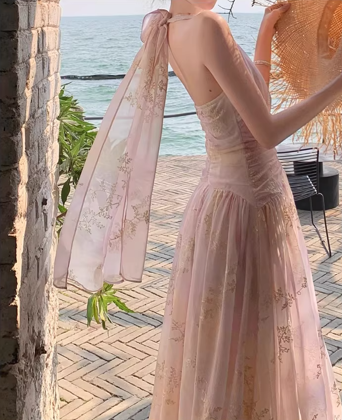 Gentle temperament v-neck jacquard halter dress holiday style beautiful dress R0871