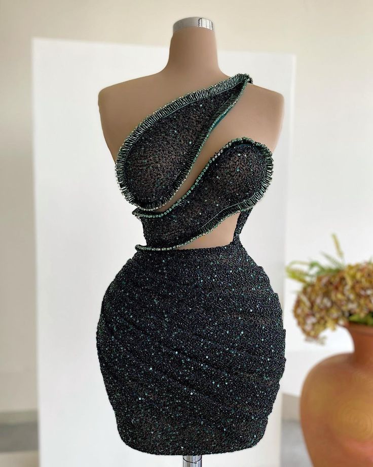 Black irregular neckline sequined waist sexy hip skirt homecoming dress R2449