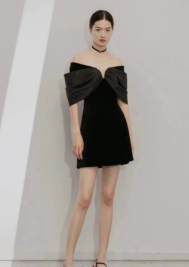 French black satin one shoulder style slimming banquet party short dress, homecoming dress R2987