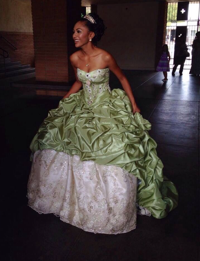 Tiered Puffy Applique Corset Prom Gown , Green Women's Maxi Quinceanera Dress Ball Gown RS2601