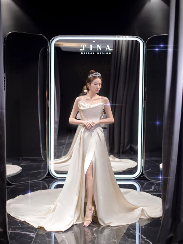 Champagne satin strapless slim waist sexy bridal dress R6022