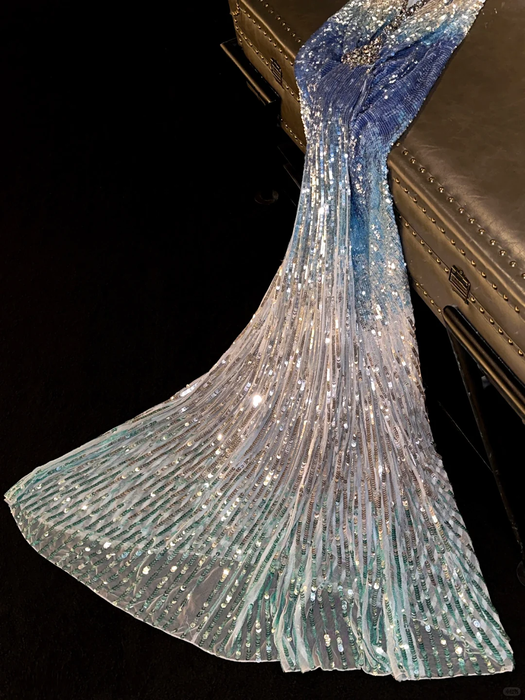 Blue gradient off-the-shoulder sequined fitted long ball gown/bridal dress R8826