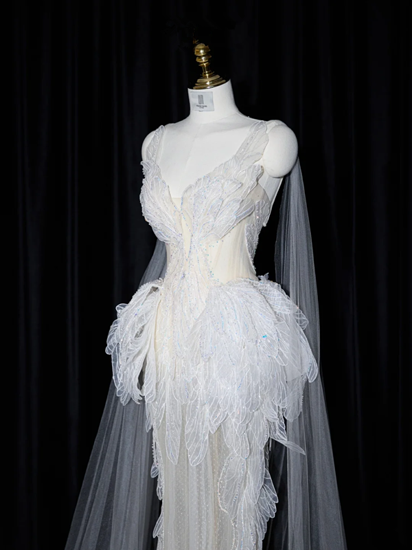 White strapless, fitted, sexy long ball gown/bridal dress R8946