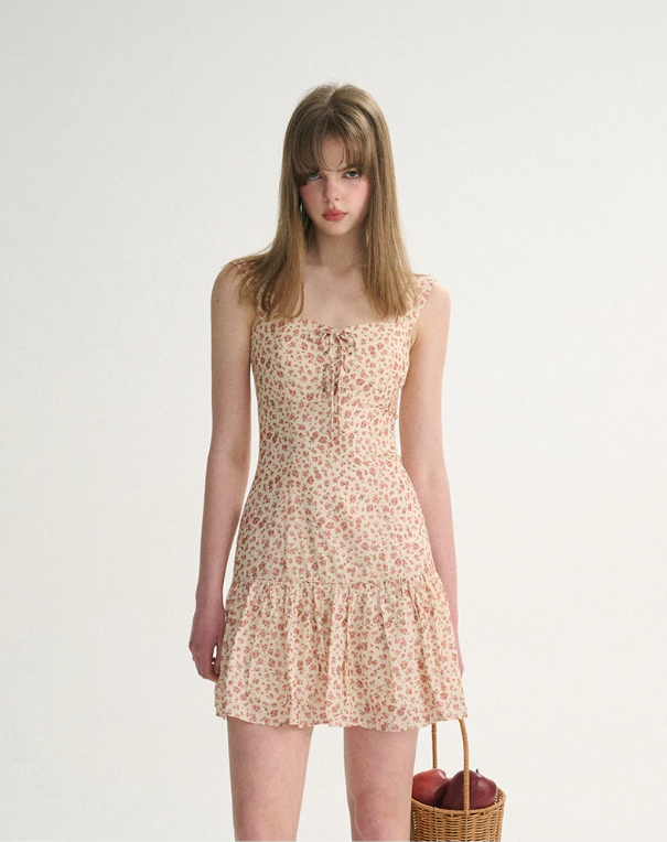 Romantic French Style Summer Dress With Ditsy Floral Pattern And Tiered Hem R9476