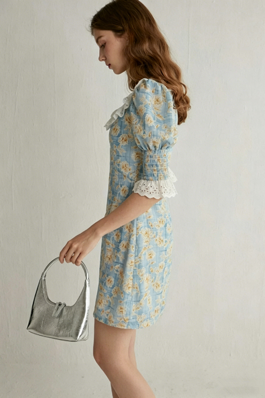 Blue Floral Print Mini Dress Women With Lace Trim Neckline And Puff Sleeves R9479