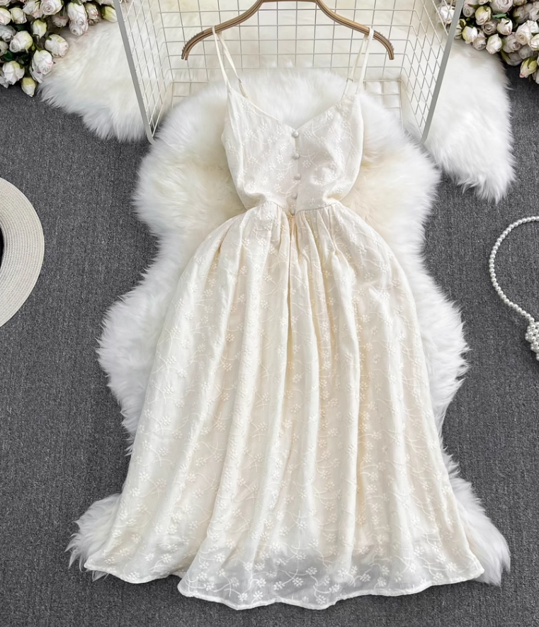 Holiday beach dress gentle retro V-neck waist slimming medium-length A-line embroidered dress R0336