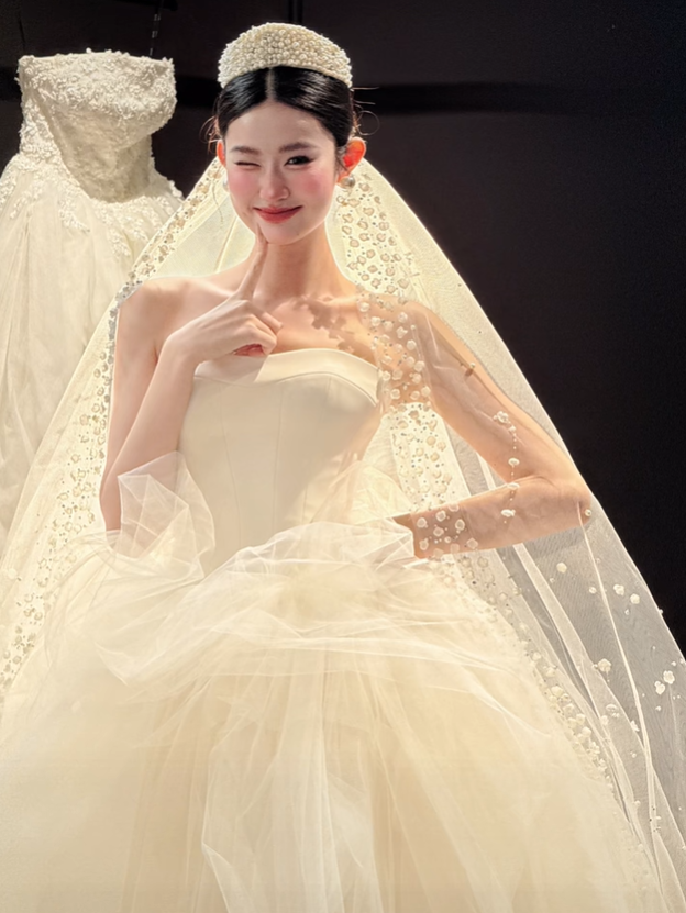 White tube top slim waist puffy skirt tulle bridal dress R6032