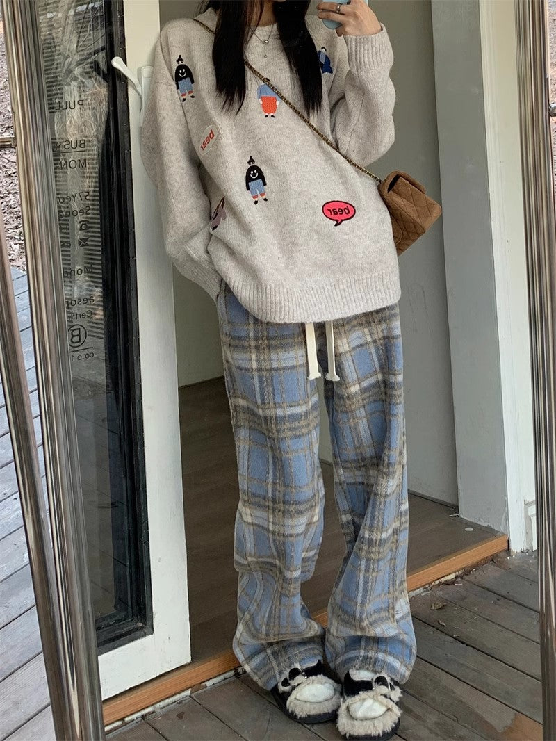 embroidery round neck sweater S4785