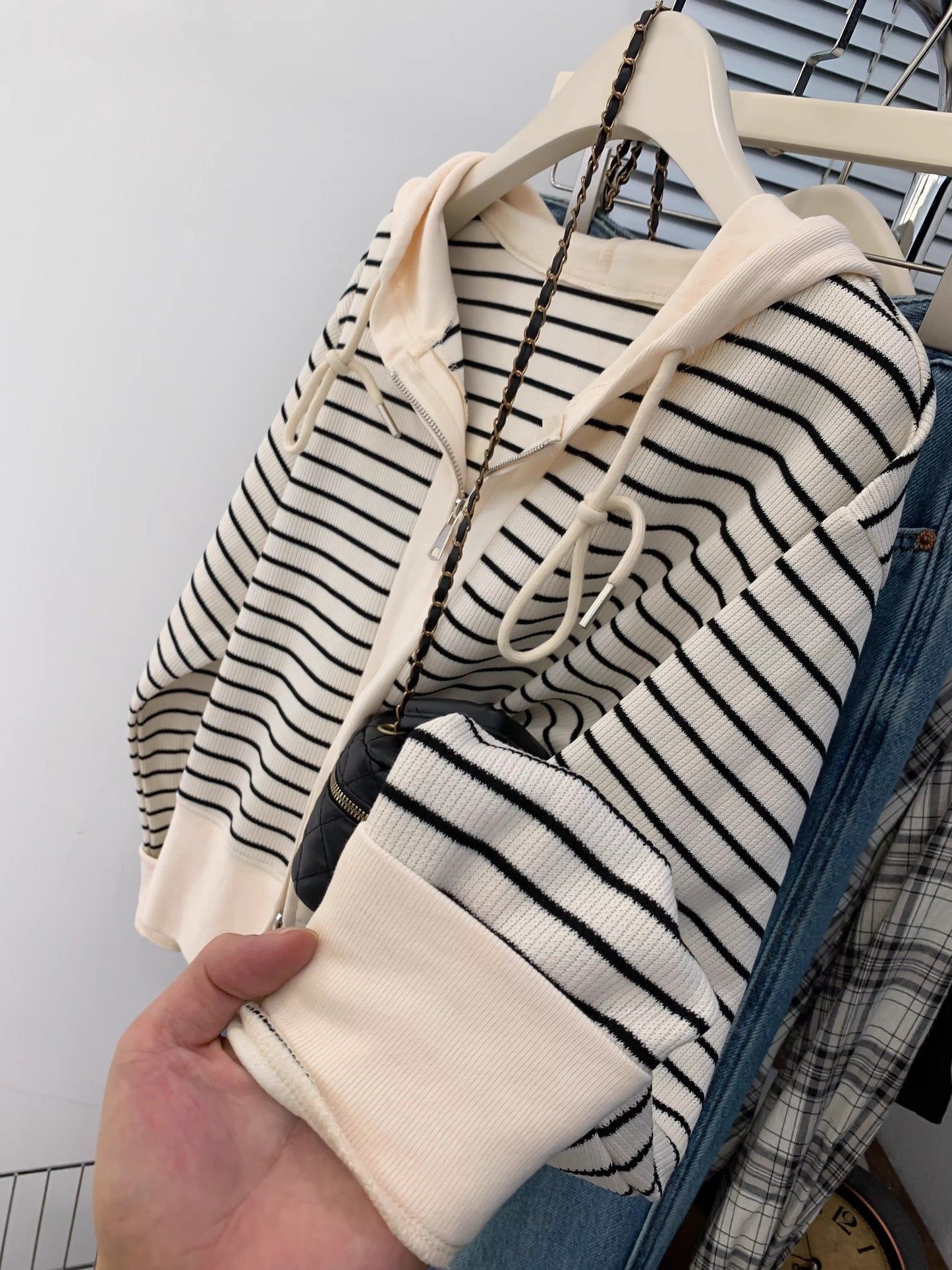 Striped long-sleeved knitted cardigan for women knitted sweater coat S3399