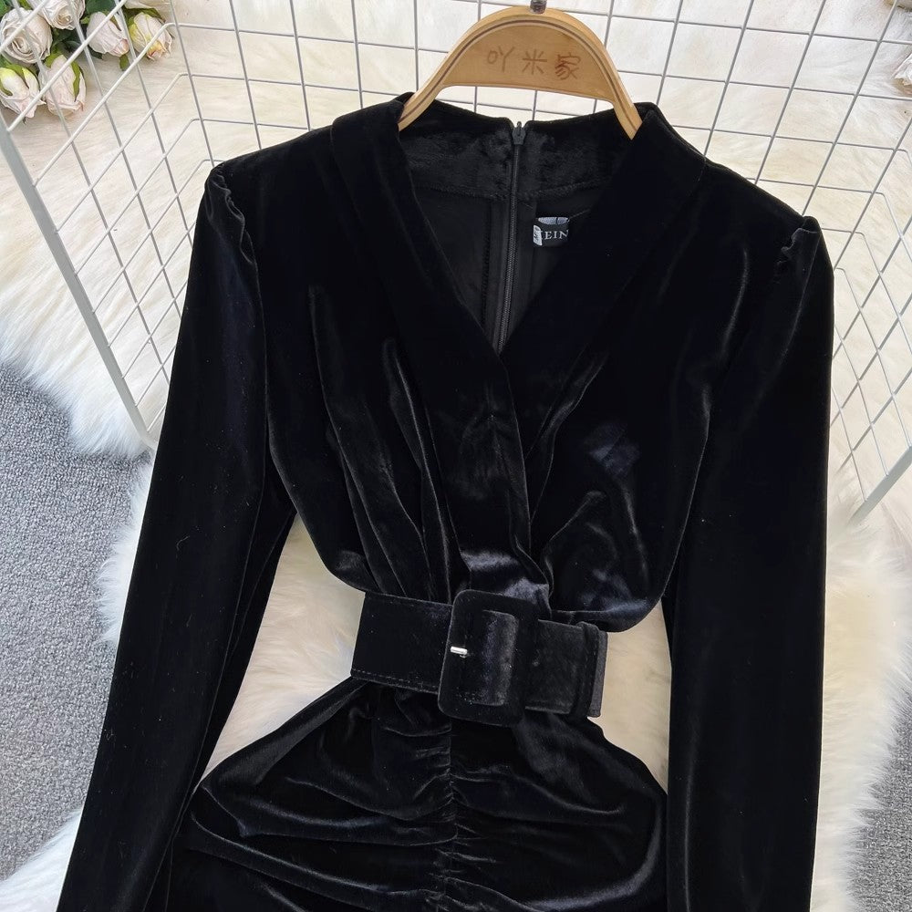 long-sleeved V-neck pleated slit velvet dress S4045