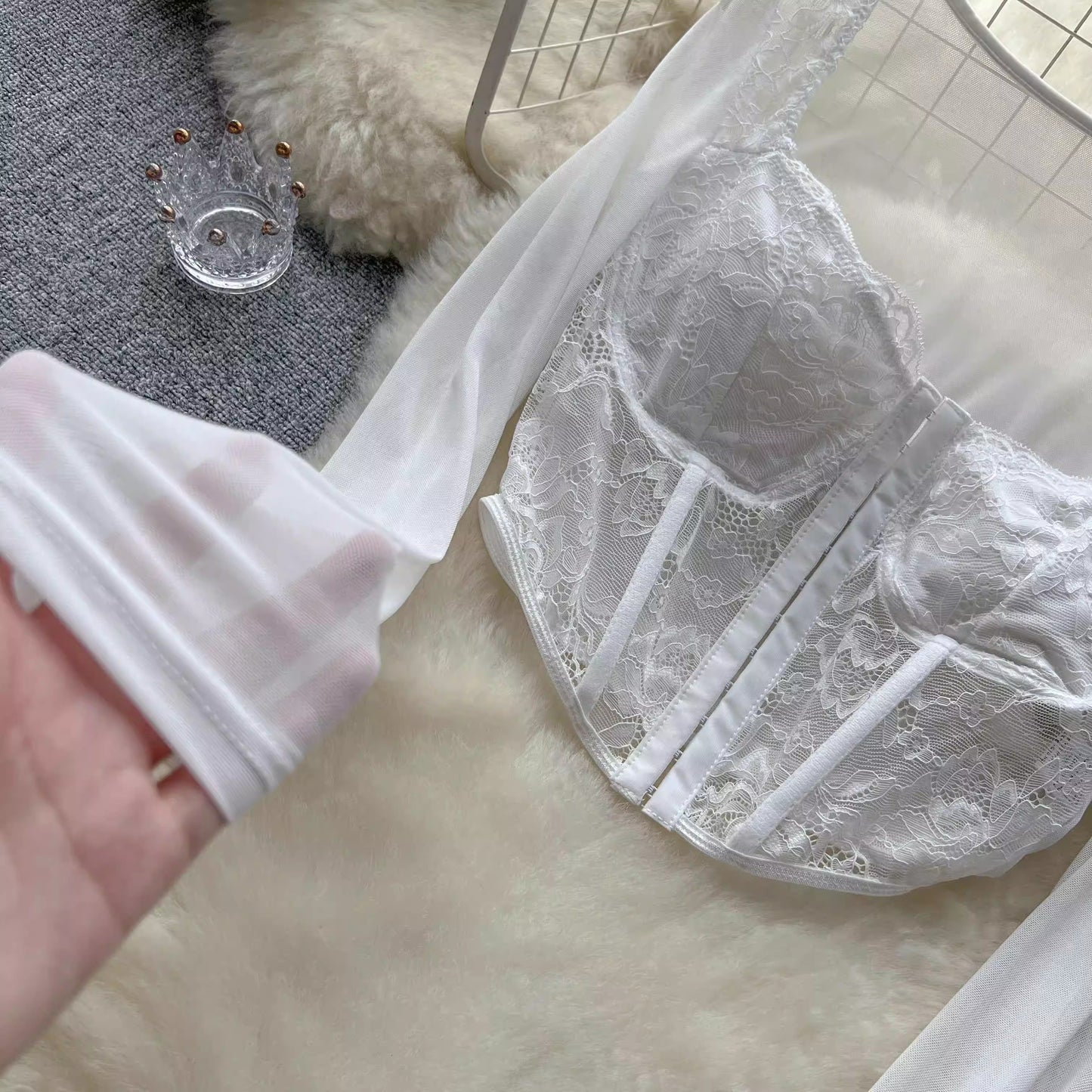 Sexy lace mesh long-sleeved T-shirt for women hot girl short top S4591