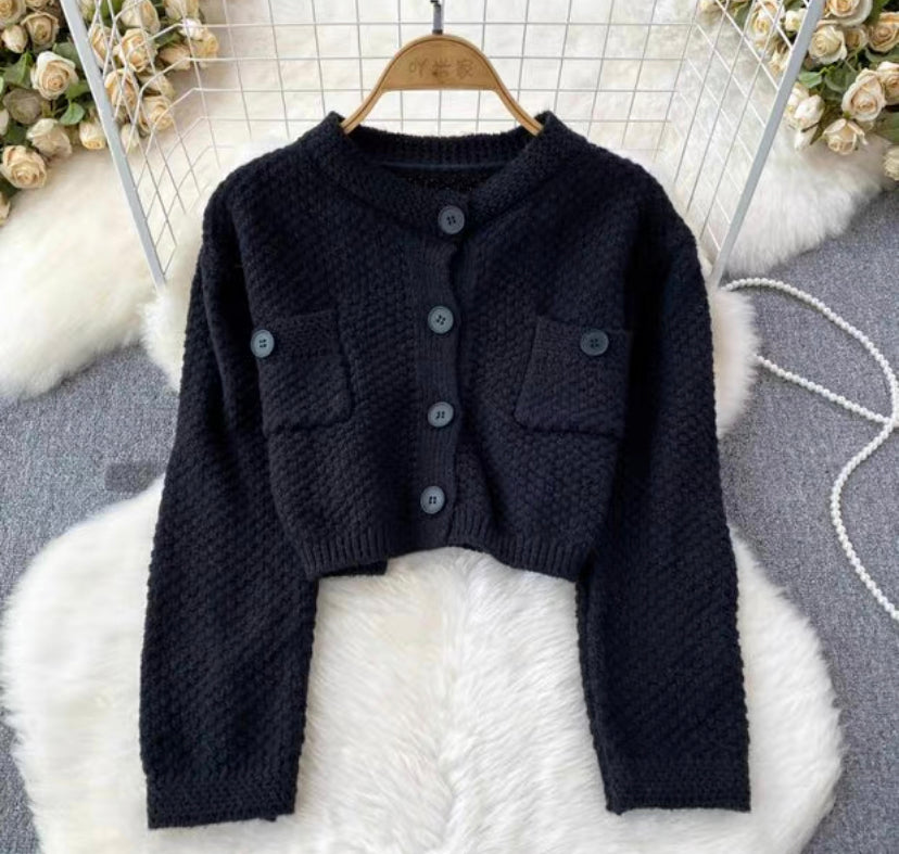 Chic, Retro, Gentle, Round Neck Double Pocket Sweater, Single Breasted Short Knit Cardigan S4361