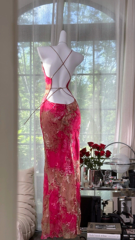 Pink halter-neck fitted bodycon long ball gown R6532