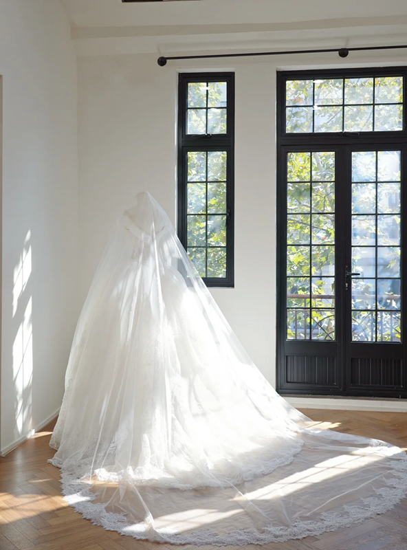 White off-the-shoulder, fitted waist, full skirt, long ball gown, bridal dress R8457