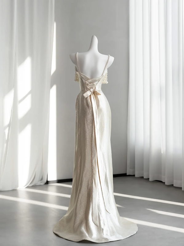 Light champagne-colored halter-neck fitted long ball gown, bridal gown R8858