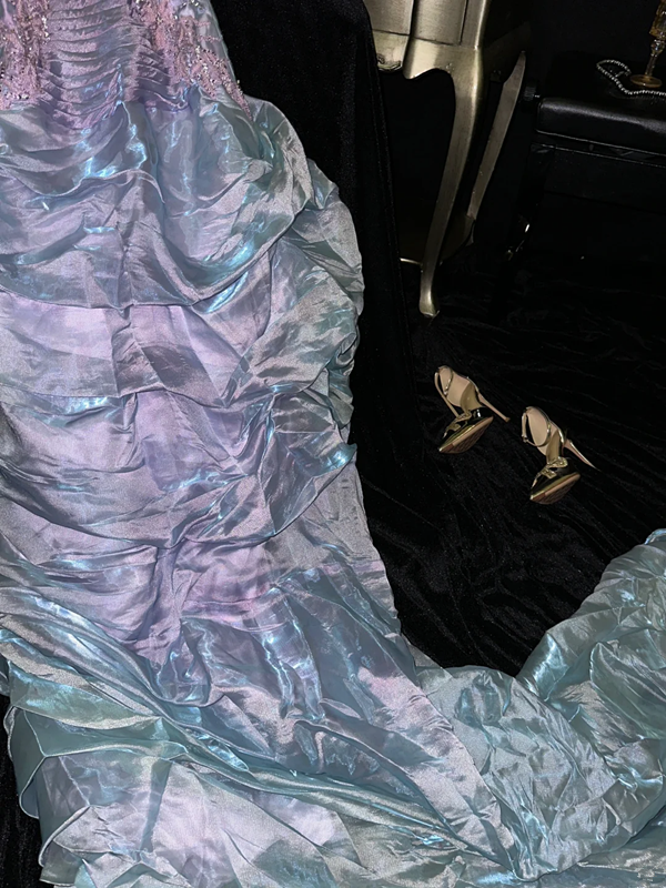 Blue-purple halter-neck fitted long ball gown R7011