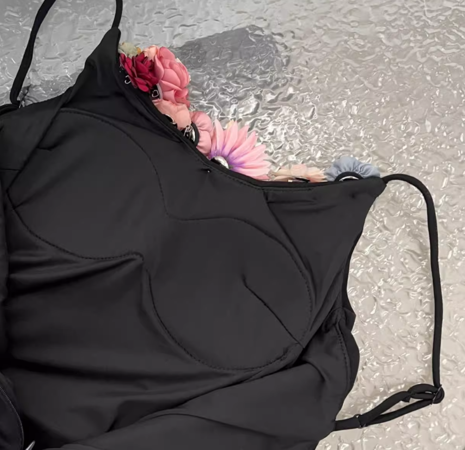 Black heavy three-dimensional flower suspender dress new style fishbone waist slim a-line short skirt R0074