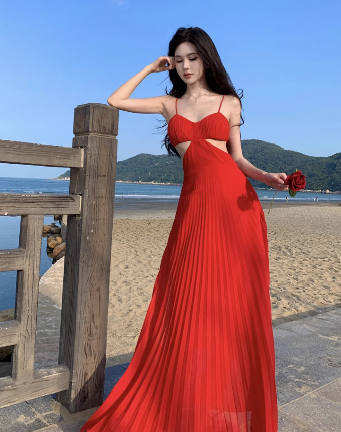 Beach resort long dress with a sense of atmosphere, slim waist and beautiful suspender dress R1577