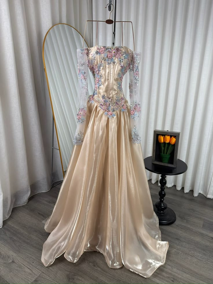 Charming Silky Applique Women's Prom Gown Champagne Waist Fitted Maxi Evening Dress Birthday Dress — Fall Outfit 2026 New RS3252