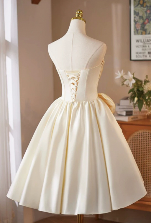 Minimalist Pastel Yellow Homecoming Dress ,A-Line Strapless Bow Cute Short Prom Dress RS807