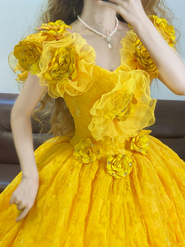 Yellow V-neck Floral-Embellished Waist-Cinched Elegant Vintage Puffball Skirt Ball Gown, Bridal Gown R7344