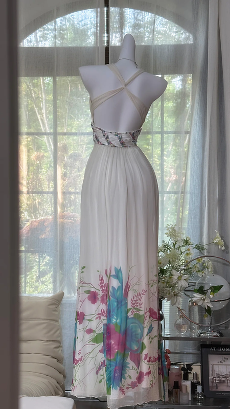 White halter-neck, fitted waist, printed skirt, long ball gown R7608