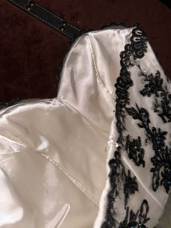 White strapless vintage floral pattern fitted long ball gown R7052