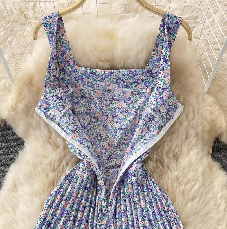 2025 new French floral dress sweet fairy suspender long skirt holiday knee-length pleated dress R0376