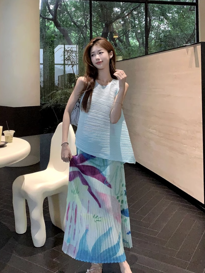 Fashion suit irregular pleats loose cover flesh thin sleeveless vest pleated printed skirt two-piece suit R1729