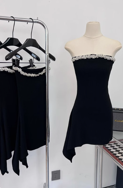 Tube Top Dress Women 2025 New High-end Birthday Dress One Shoulder Hip Skirt R0254