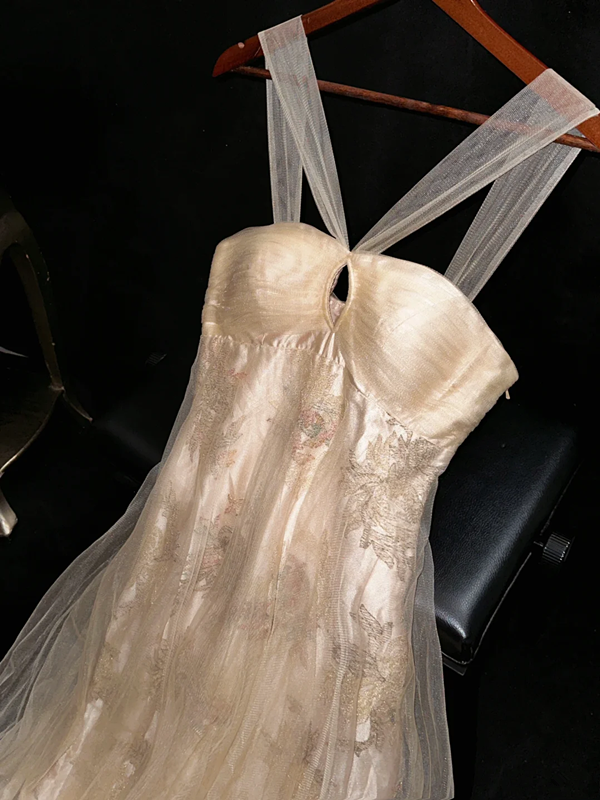 Apricot halter-neck fitted long ball gown R7053