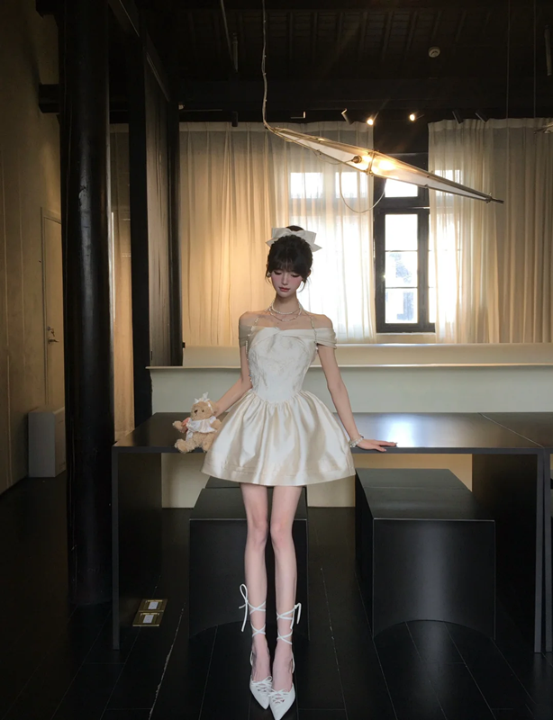 Champagne color one-shoulder slim waist A-line short skirt homecoming dress R5082