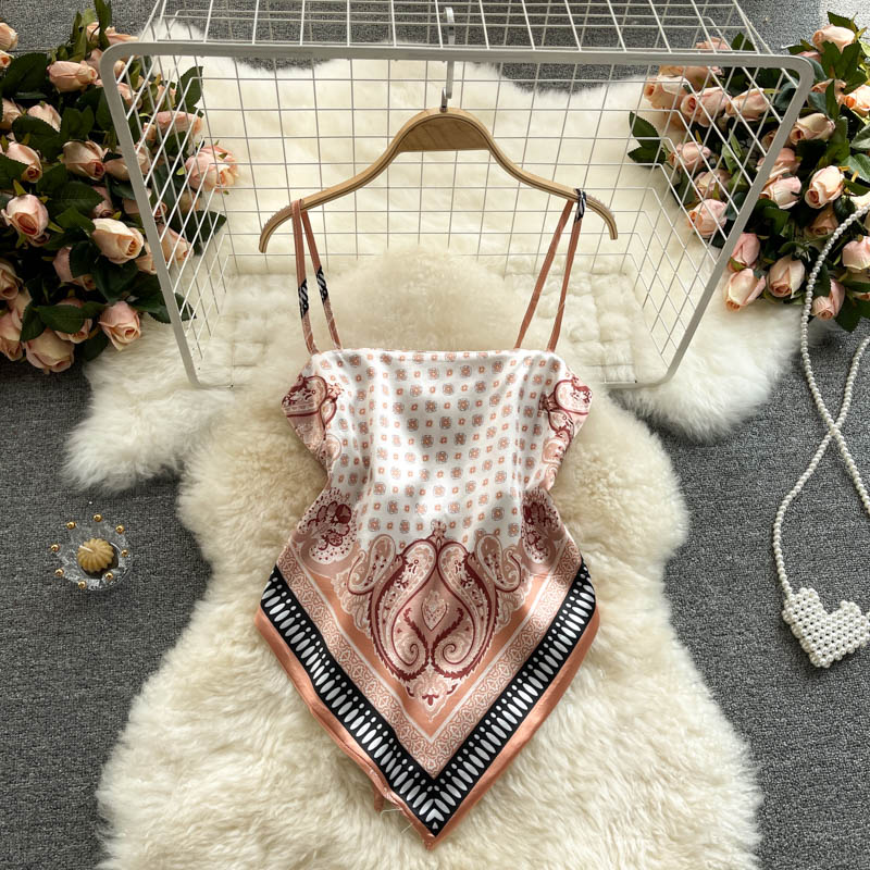 Women's tops with a design sense, niche print, bellyband, backless, slim and versatile camisole R2190