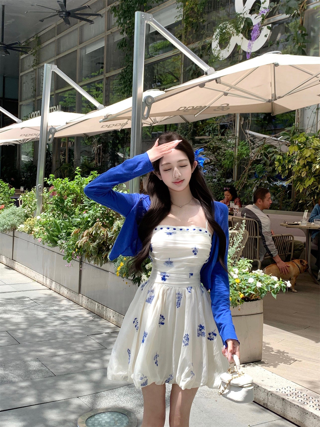 Blue floral suspender dress gentle temperament beautiful waist bud short skirt R0784